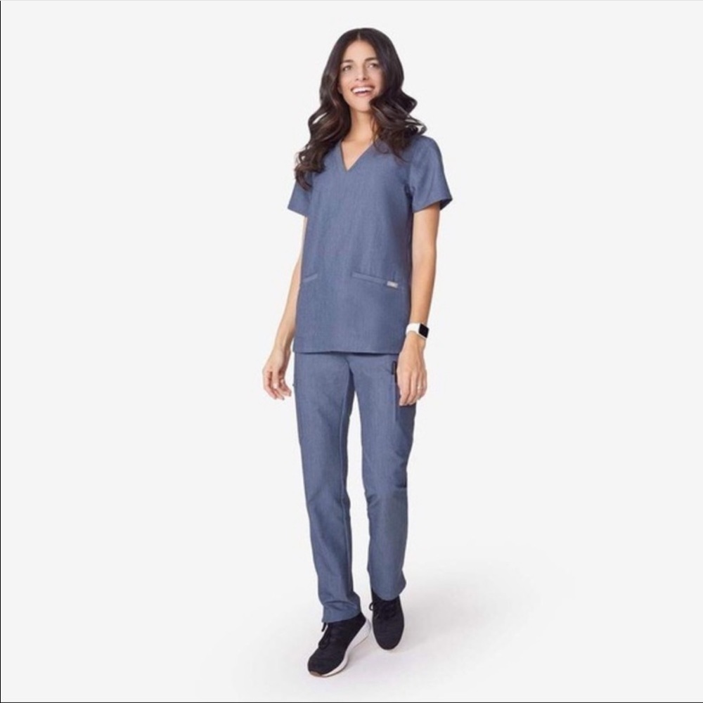🌟 FIGS PO#1299 Heather Denim Medium Tall Yola Scrub Pants - $20! 🌟